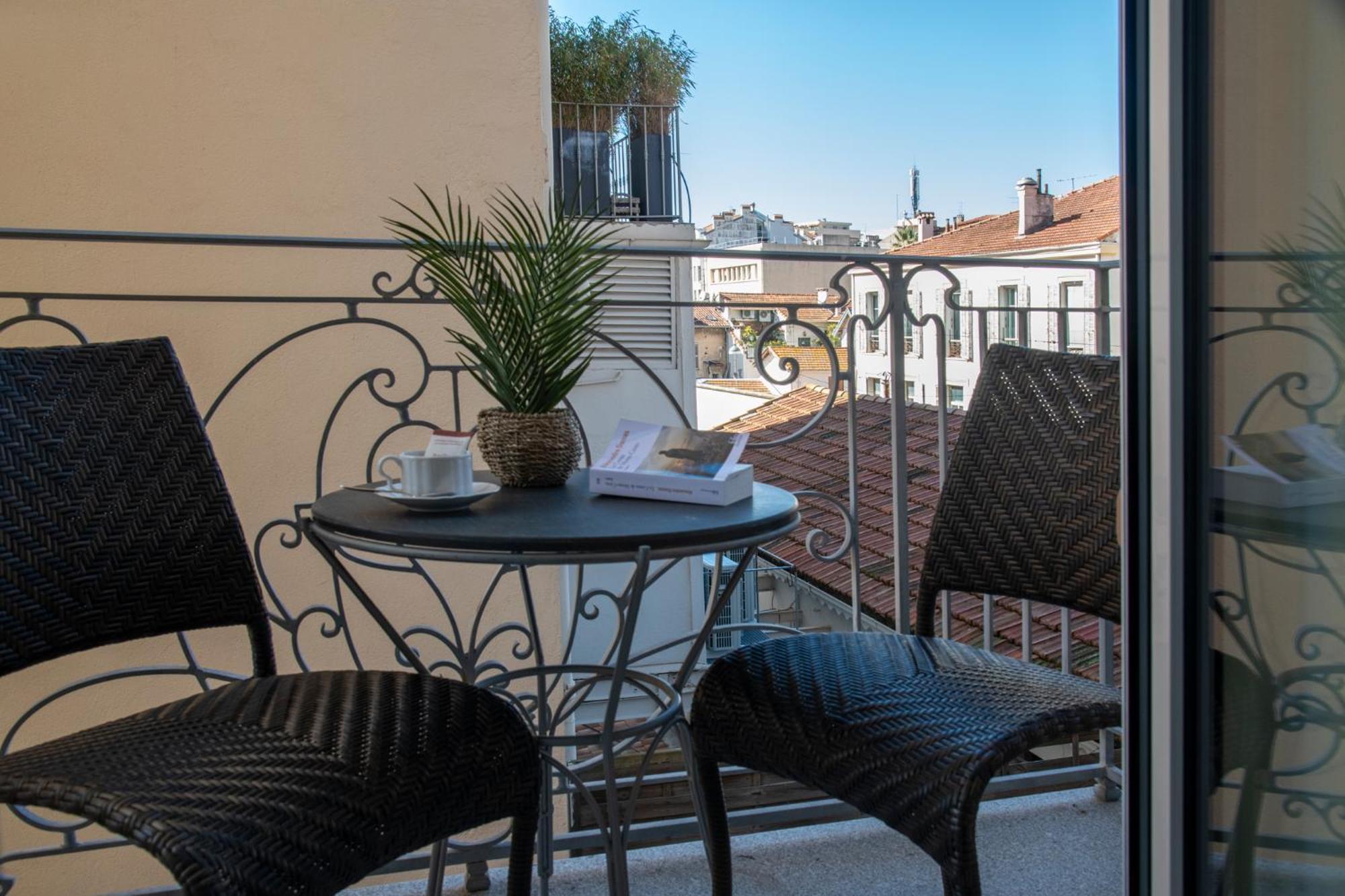 Golden Tulip De Paris Cannes